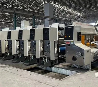 Máquina de corte e vinco Ward Printing Slotter usada para carregar